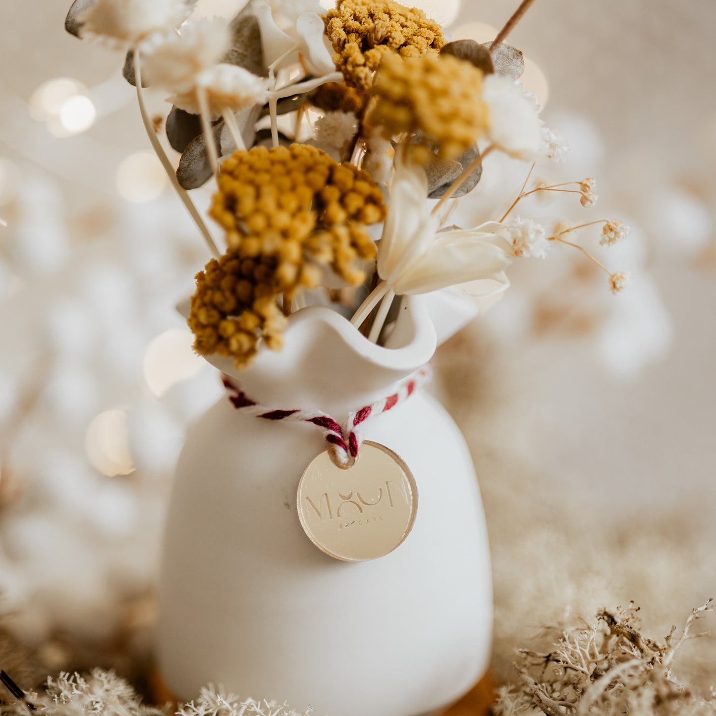 Vaso com flores secas